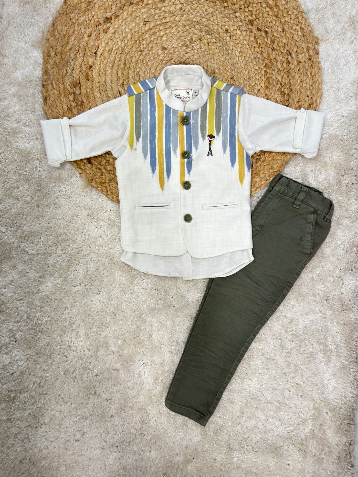 Full Sleeves Party Suit With Waist Coat & Trouser - White