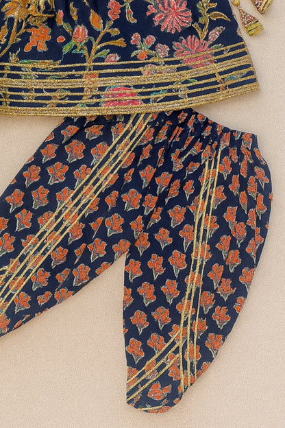 Ethnic printed twinning set with mirror lace
