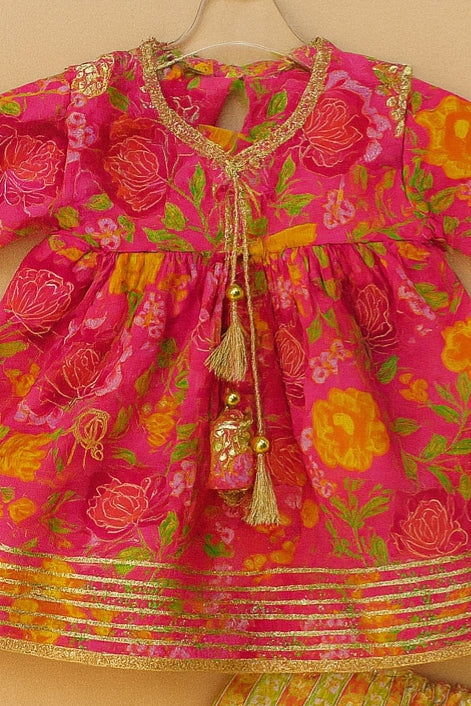 Ethnic printed twinning set with mirror lace