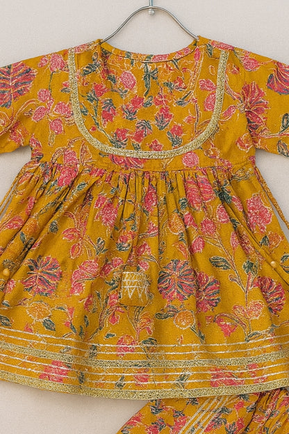 Ethnic printed twinning set with mirror lace
