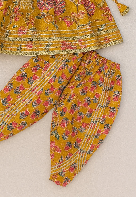 Ethnic printed twinning set with mirror lace
