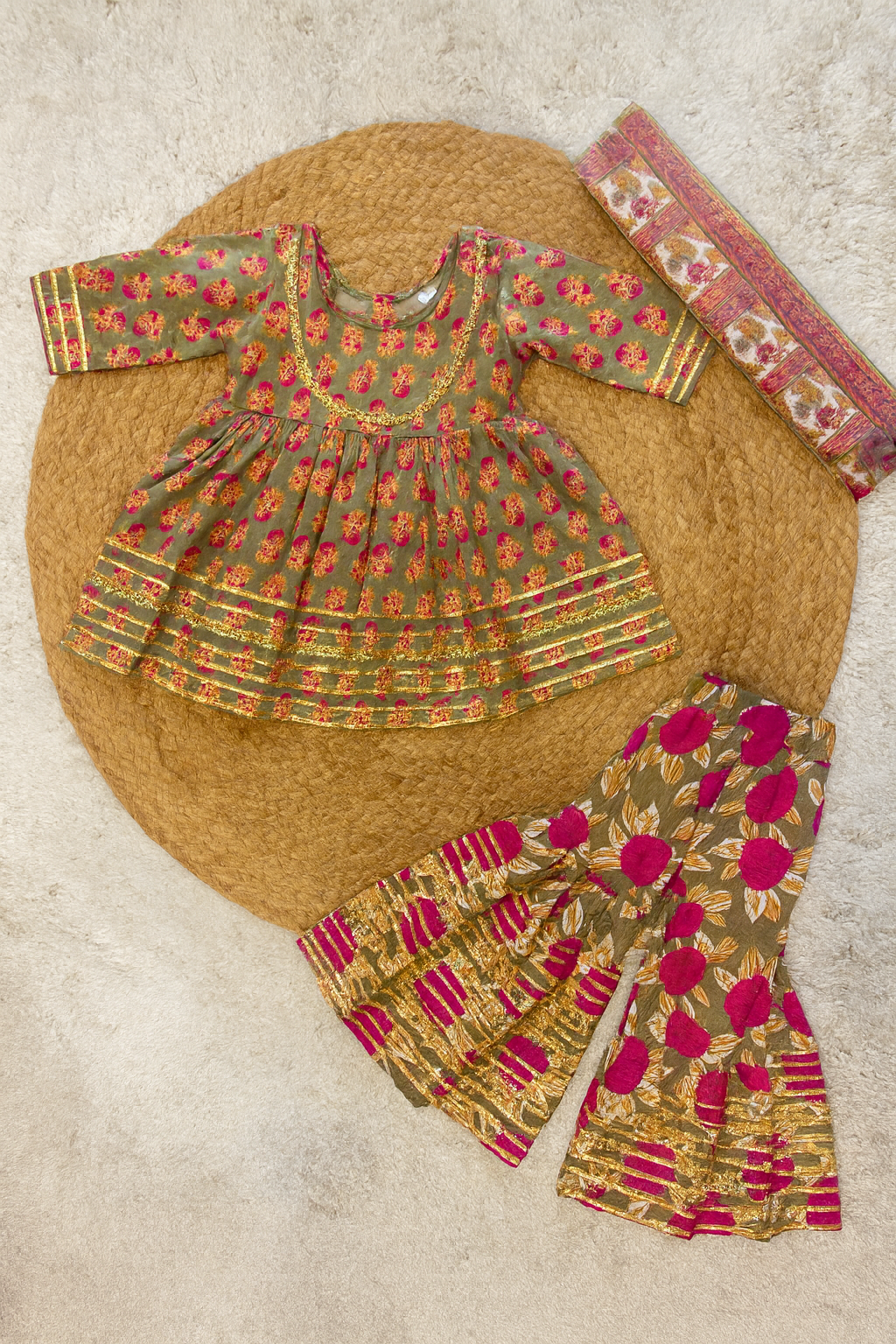 Festive Ethnic Sets with Floral Brocade Dupatta