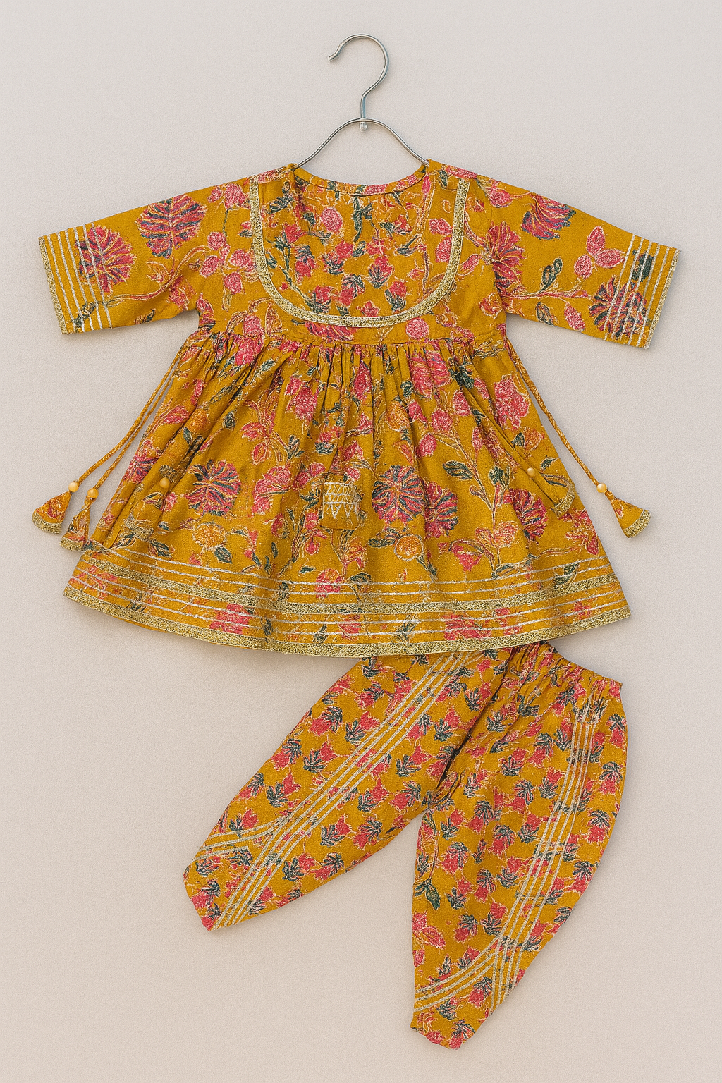 Ethnic printed twinning set with mirror lace