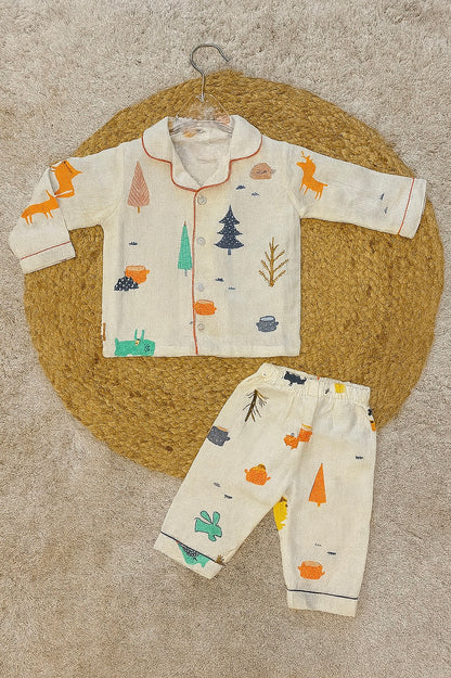 White cotton night suit with forest animal print