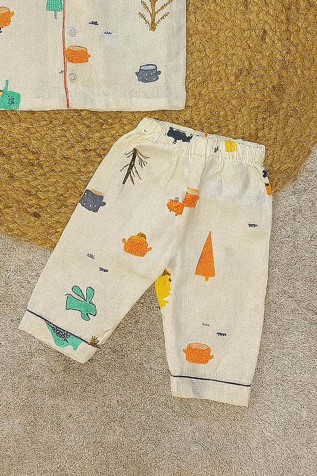 White cotton night suit with forest animal print