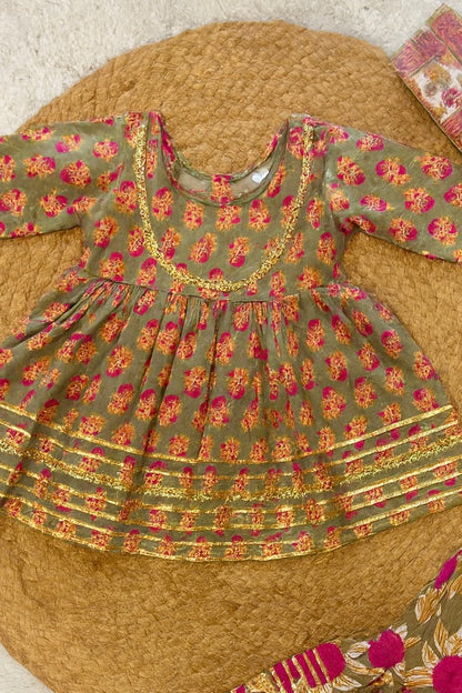 Festive Ethnic Sets with Floral Brocade Dupatta