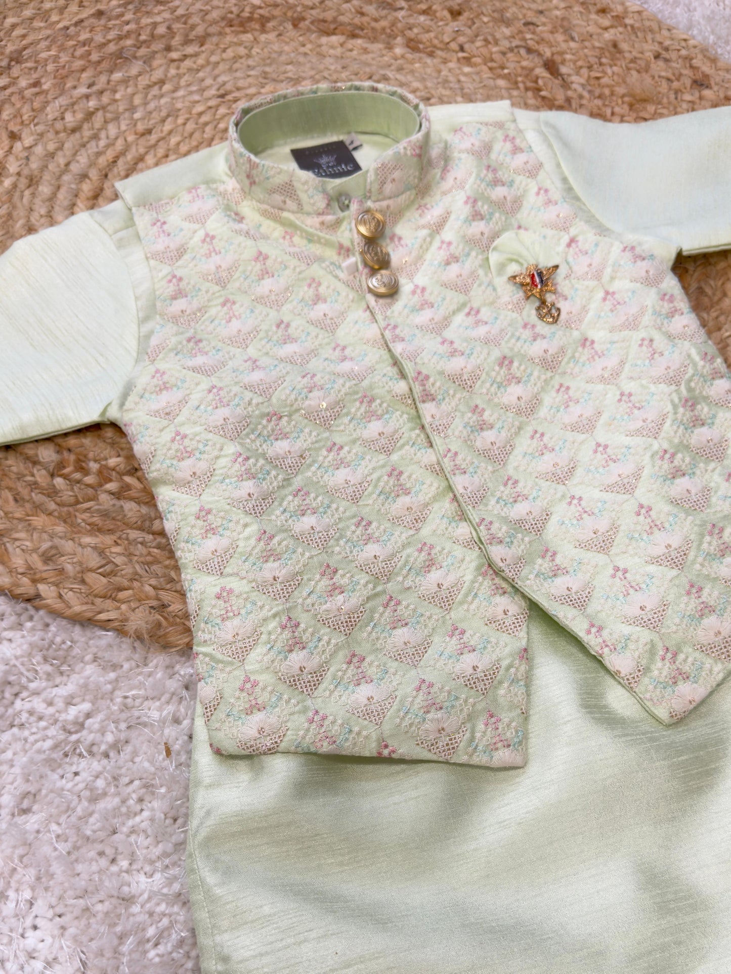 Full Sleeves Solid Color Kurta Pyjama Set with Waistcoat Argyle Print